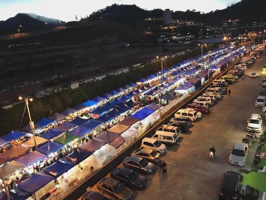 Wingsnest Cameron Town Night Market High Speed Wi-Fi Танах-Рата Экстерьер фото